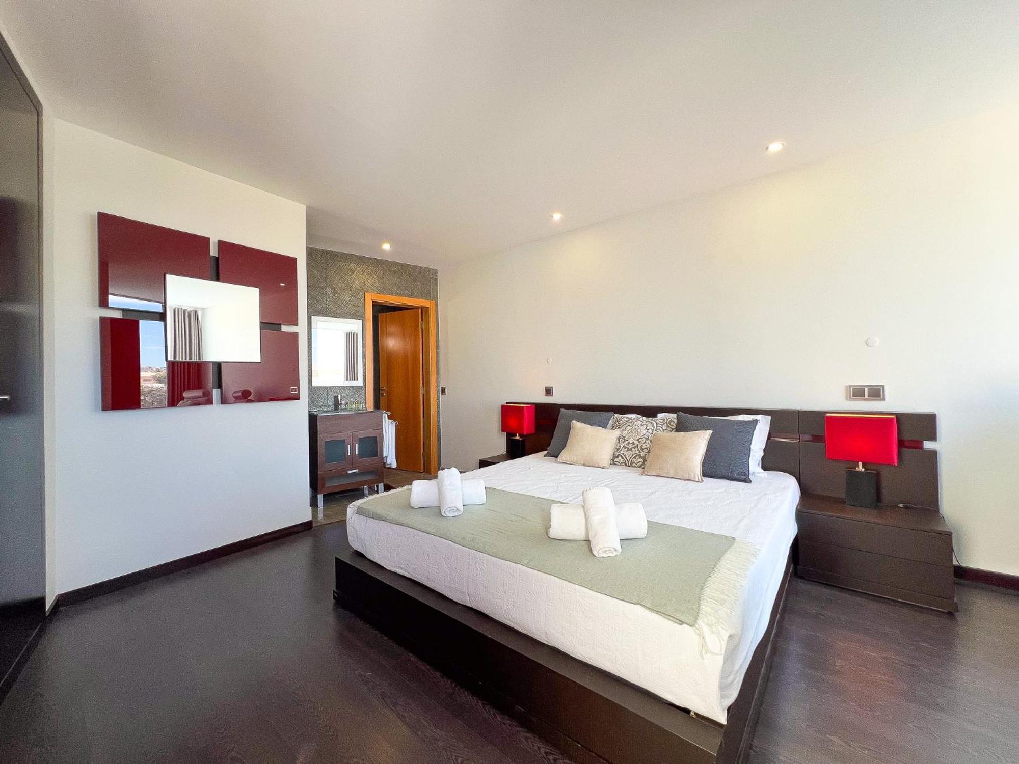 Luxury Villa, Private Heated Pool, Jacuzzi, Hammam Villa Albufeira